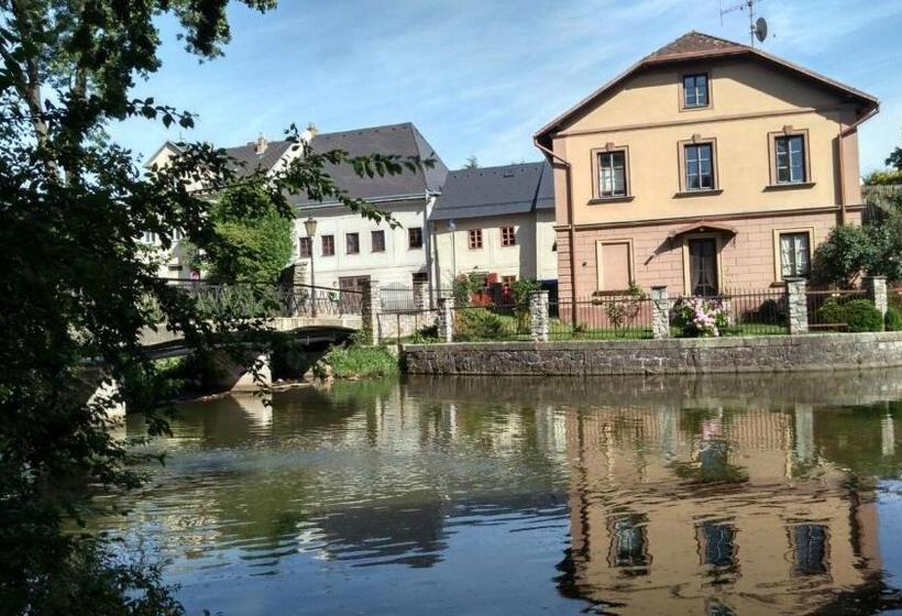 اتاق خانوادگی, Měšťanský Dům   Kulturní Památka Mlýnská 119