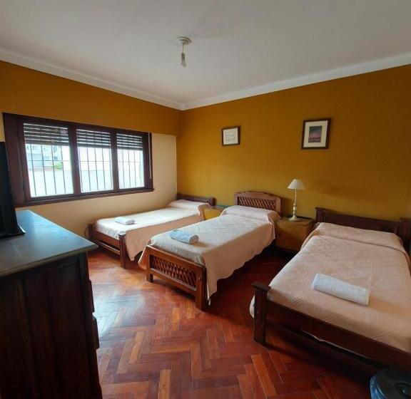 اتاق استاندارد چهارنفره با سرویس بهداشتی مشترک, Coya Hostel