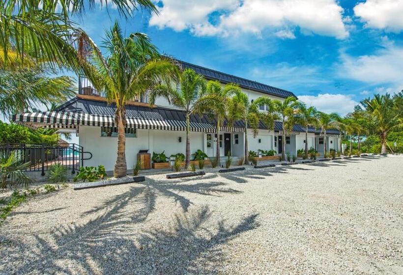 Студия Стандарт, Seaside At Anna Maria Island Inn