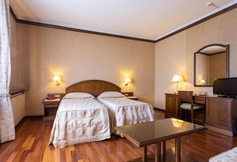 스탠다드 트리플 룸, Albergo Il Cacciatore