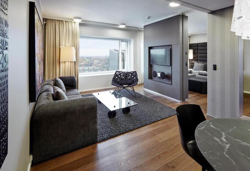 스위트 킹사이즈 침대, Crowne Plaza Copenhagen Towers, An Ihg