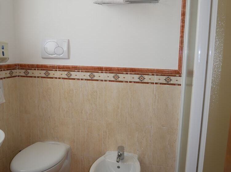 Habitación Cuádruple Estándar, Il Castello