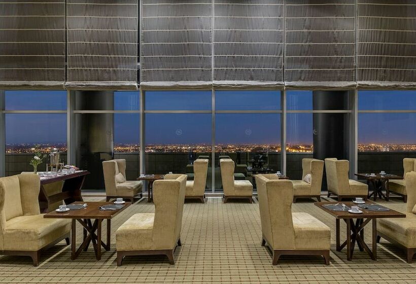 غرفة كلوب, Sheraton Mendoza