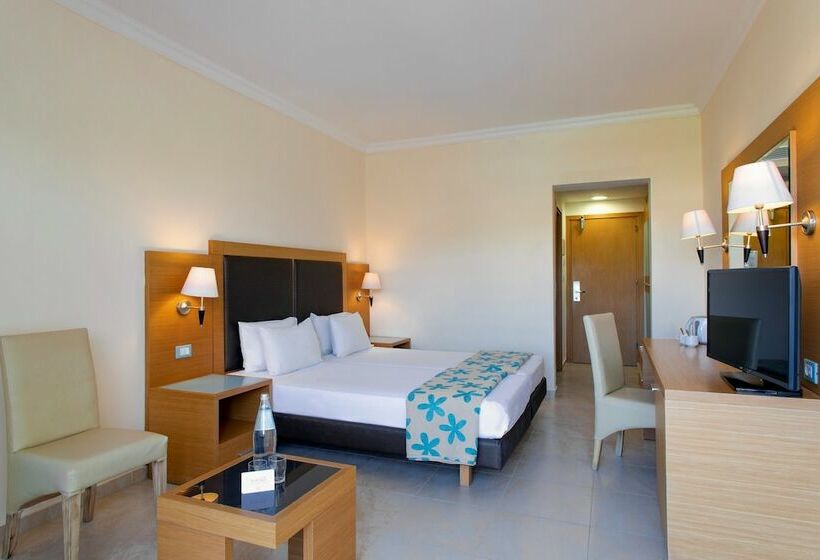 Номер Стандарт Вид на Сад, Sol Cosmopolitan Rhodes