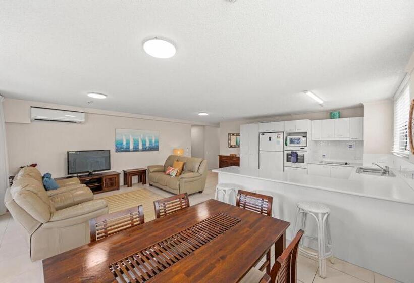 Апартаменты 3 Спальни Вид на Бассейн, Northwind Beachfront Apartments