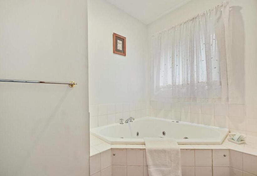 إستوديو قياسى, Alpine Garden Motel