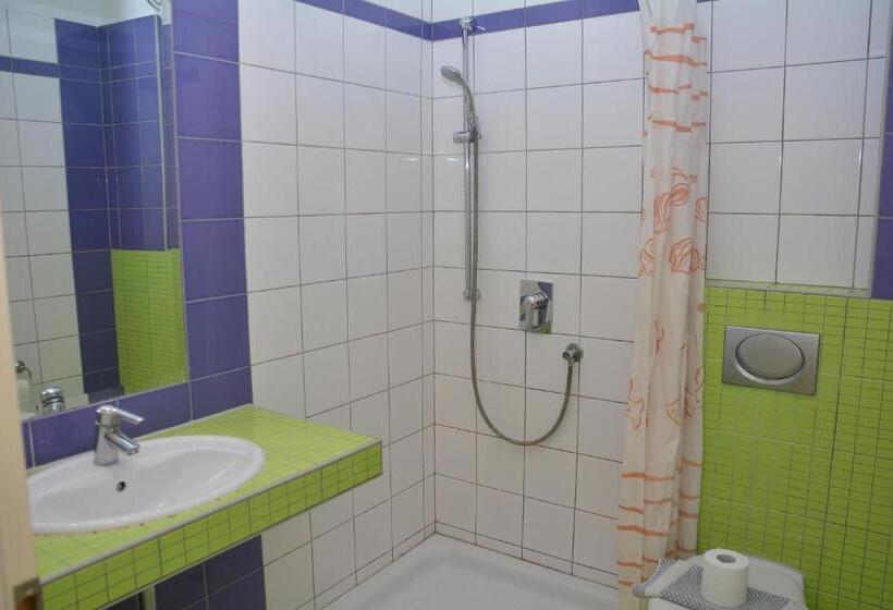 Quarto Estandar, Poseidon