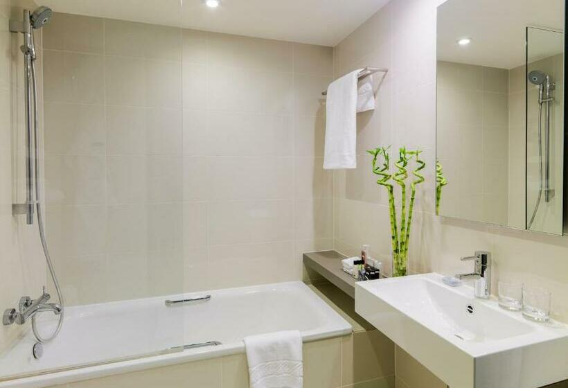 Номер Deluxe, H10 London Waterloo
