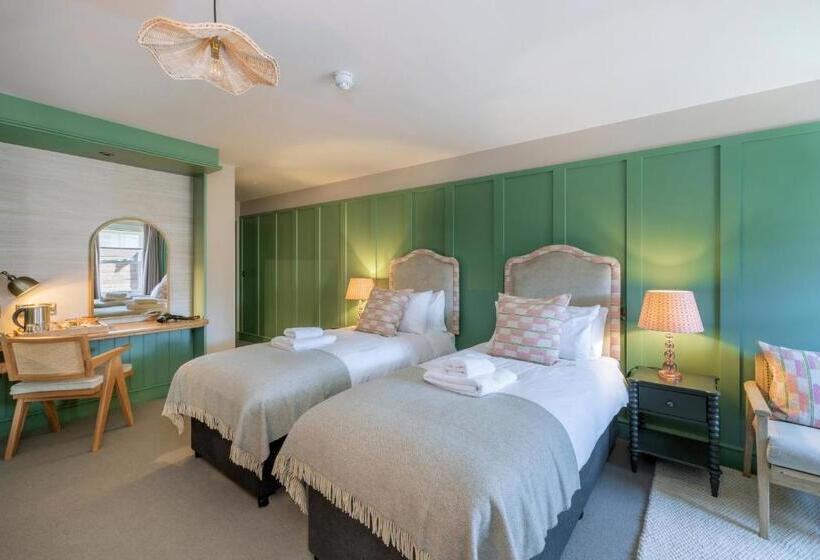 Семейный Номер, The Railway Hotel Worthing