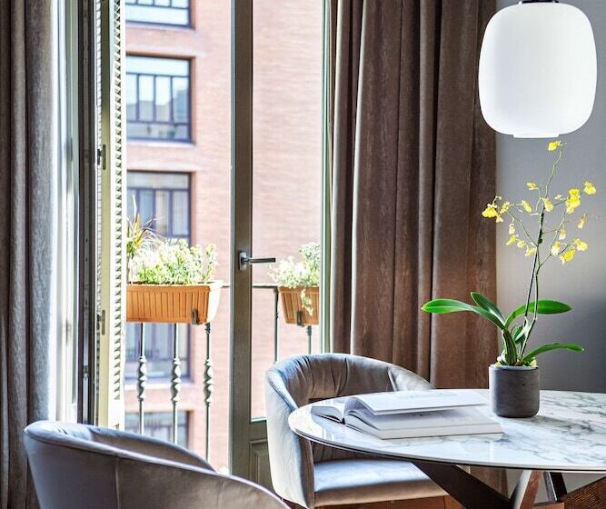 سوئیت با چشم‌انداز, Radisson Blu Hotel, Madrid Prado