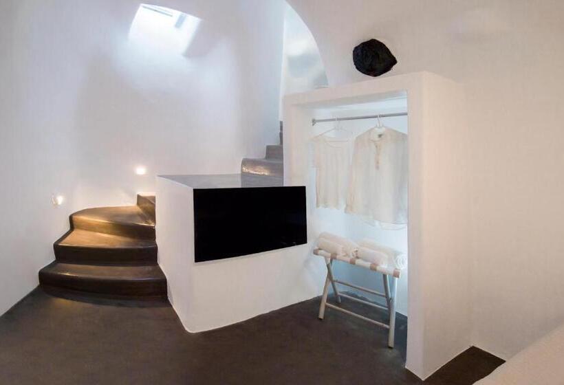 Полулюкс, Aqua Serenity Luxury Suites Santorini