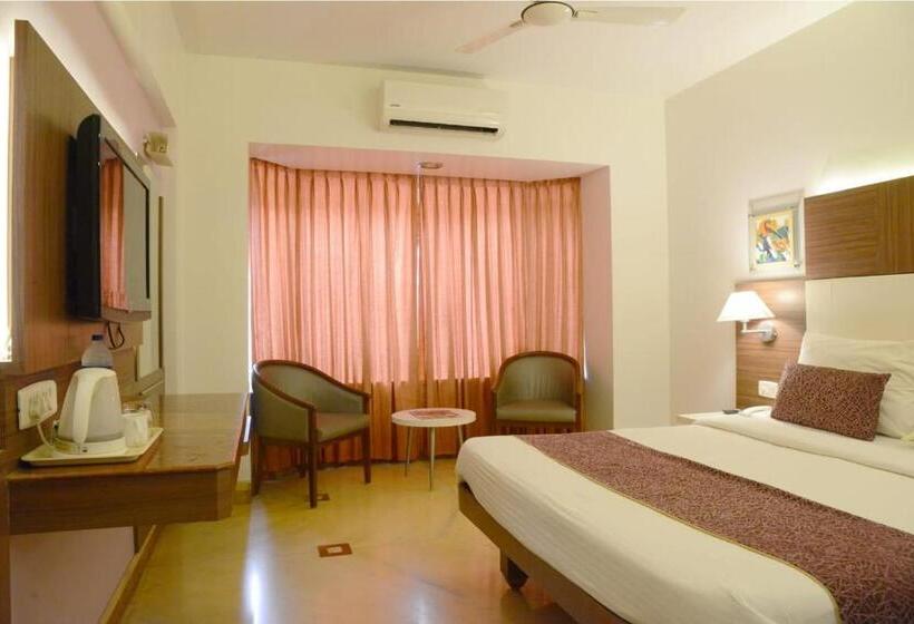 高级套房, Beautiful Hotel In Lonavala
