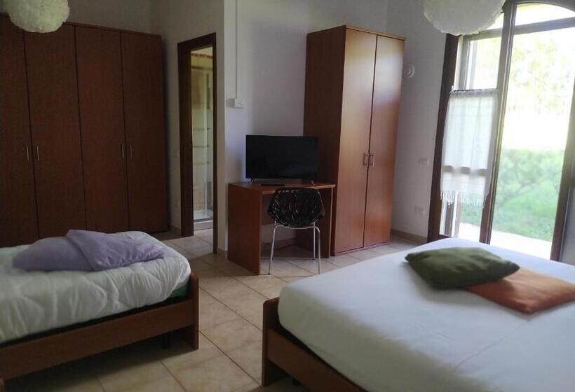 Четырехместный Номер Стандарт Вид на Сад, Marrubiu Resort Note Di Stelle
