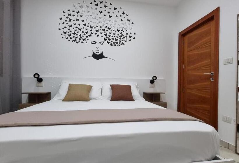 Quarto Estandar, Villa Vittoria