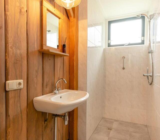 استودیوی استاندارد, 8  Person Childbungalow   Theme Farm Adapted