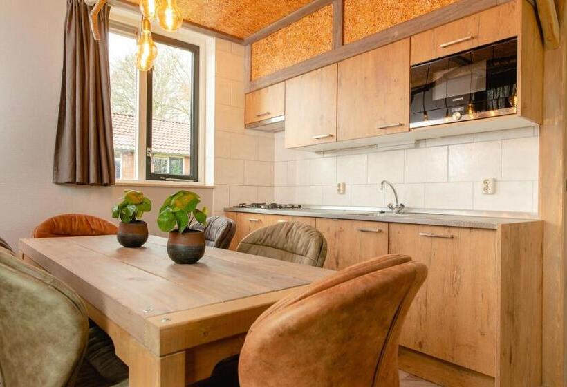 استودیوی استاندارد, 8  Person Childbungalow   Theme Farm Adapted