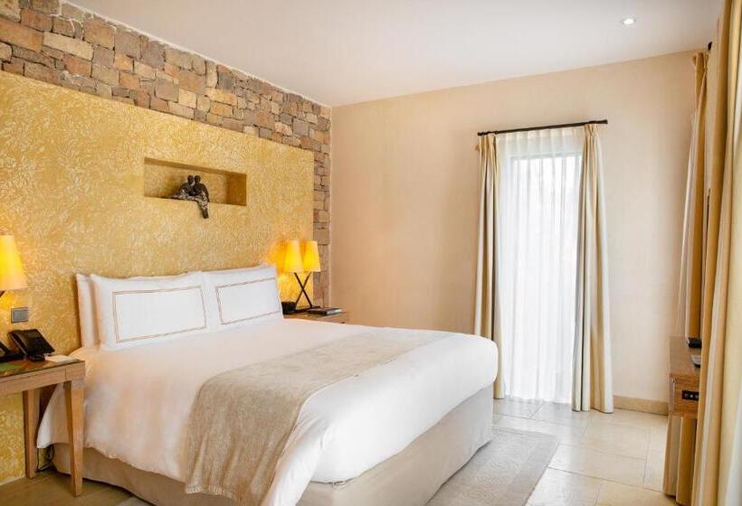 Вилла 2 Спальни с Гидромассажем, Terre Blanche Hotel Spa Golf Resort