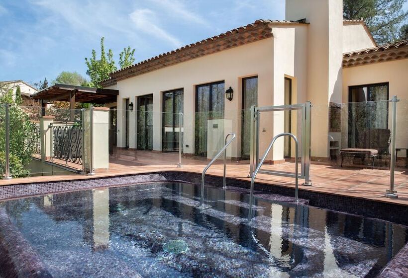 Вилла 1 Спальня, Terre Blanche Hotel Spa Golf Resort
