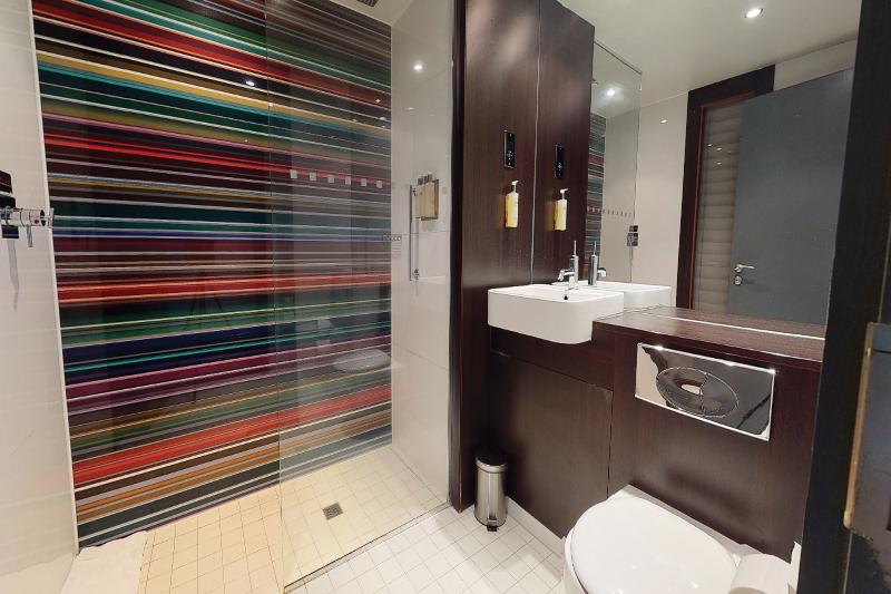 Семейный Номер, Village Hotel London Watford