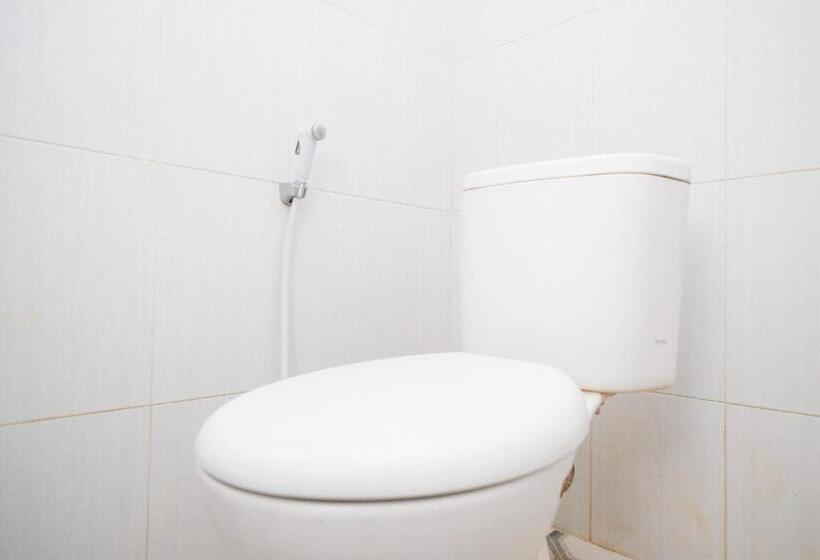 Номер Deluxe, Reddoorz Syariah Near Pascasarjana Ugm 3