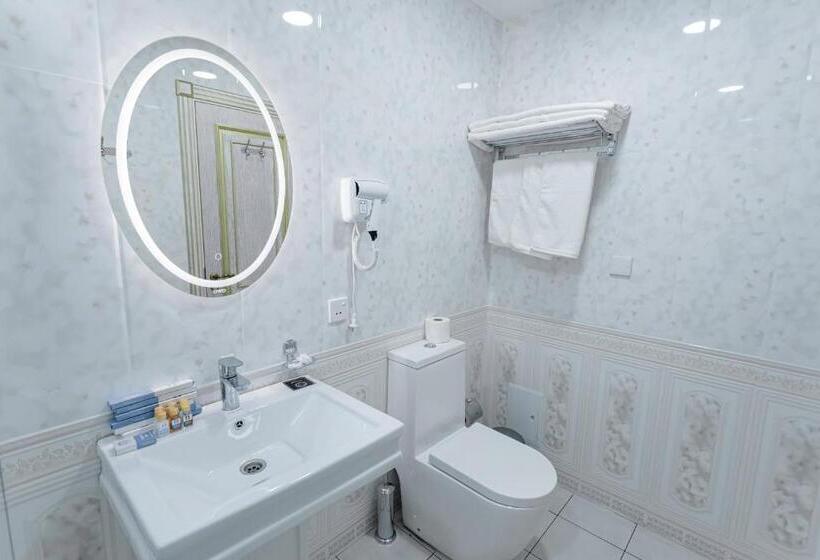 اتاق استاندارد سه نفره, Royal Hotel Samarkand