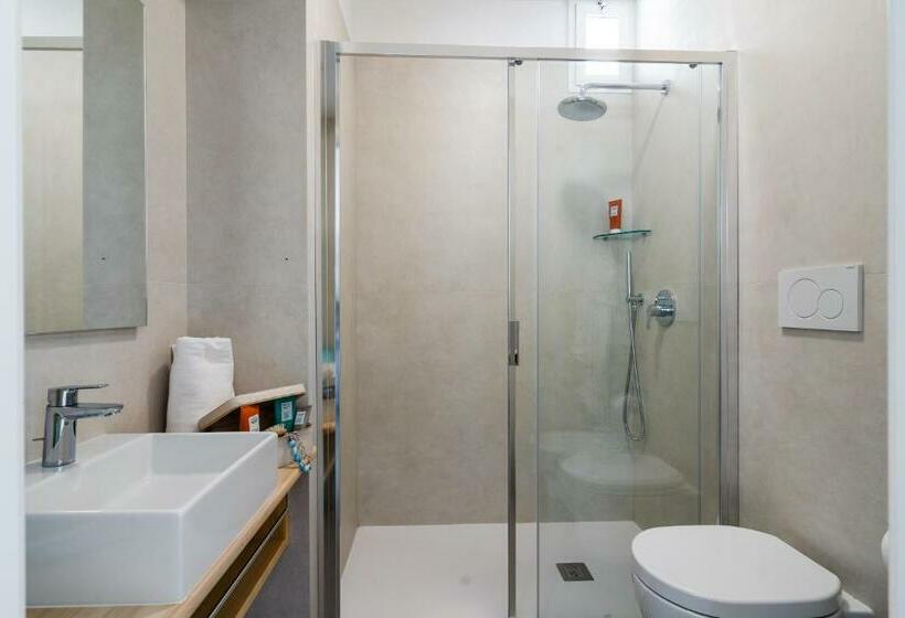 آپارتمان 1 خوابه با چشم‌انداز دریا, Smeraldo Residence