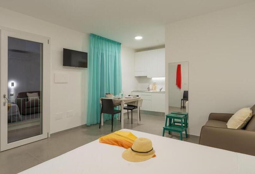 استودیوی استاندارد, Smeraldo Residence