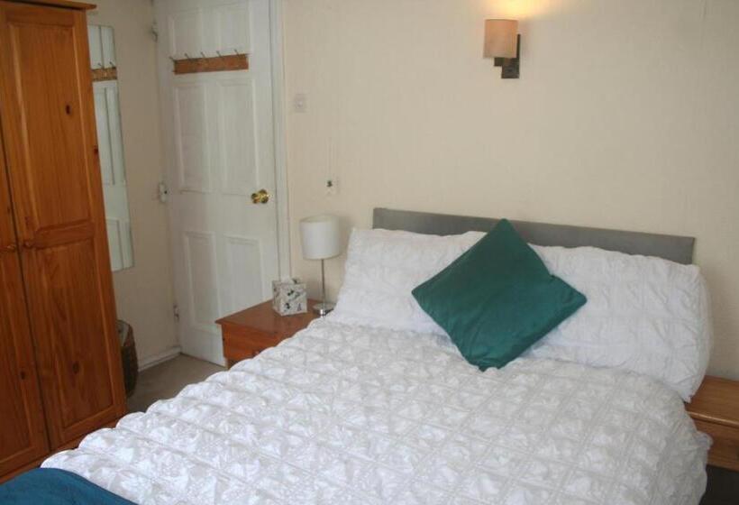 Standard room with outdoor bath, Coynant Farm Guesthouse   Farm Park Stay