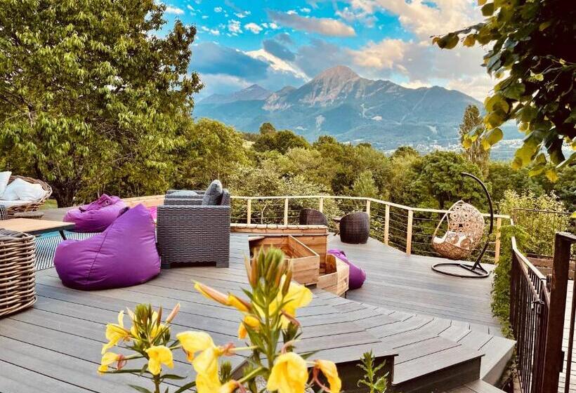 Люкс Вид на Бассейн, Chambre D'hôtes La Grange Des Ecrins