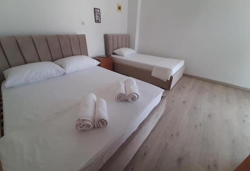 Номер Стандарт Трехместный, Rooms By The Sea