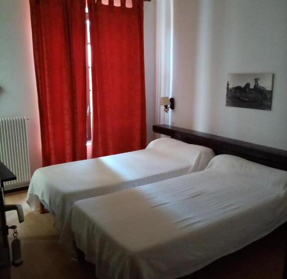 Quarto Estandar, Auberge Mas De Layalle