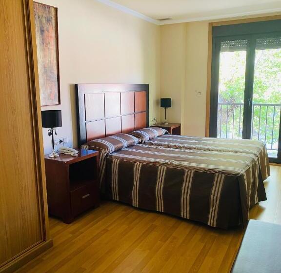 Апартаменты 2 Спальни, Av Apartamentos Lobios