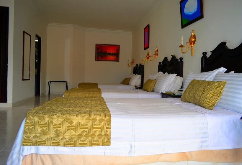 اتاق استاندارد سه نفره, Casa Morales Hotel Internacional Y Centro De Convenciones
