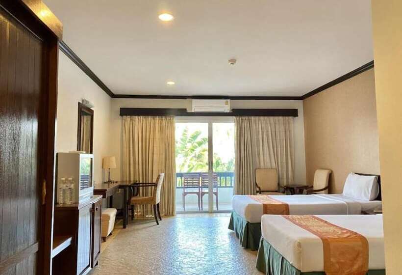 اتاق لوکس با چشم‌انداز دریا, Golden Pine Beach Resort