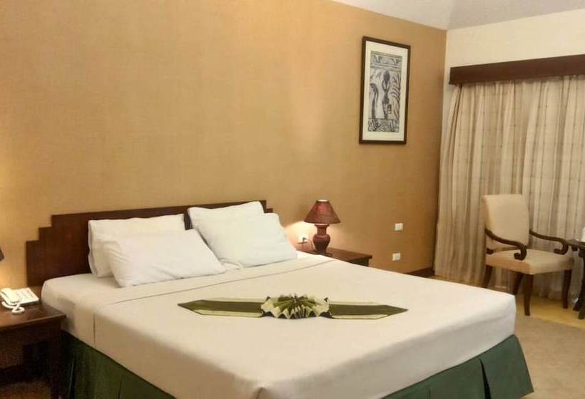 اتاق لوکس با چشم‌انداز دریا, Golden Pine Beach Resort
