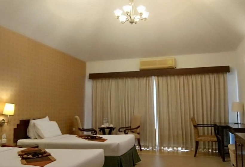 اتاق لوکس با چشم‌انداز دریا, Golden Pine Beach Resort