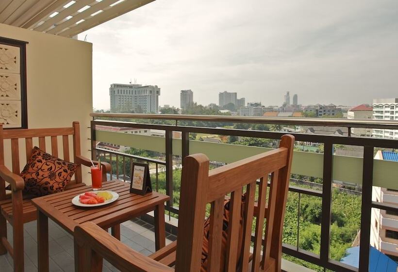Люкс Семейный 2 Спальни, Pattaya Loft