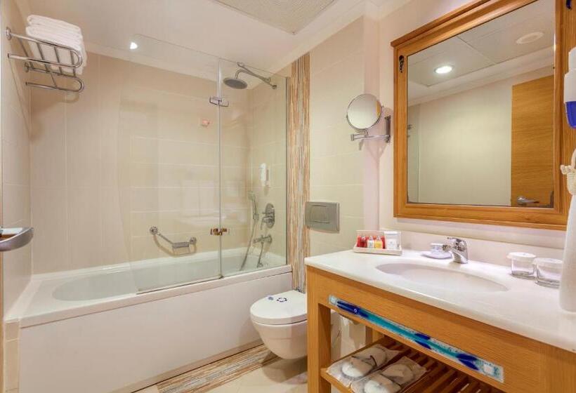 اتاق لوکس, Kefaluka Resort