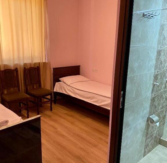 标准间, Noravank B&b