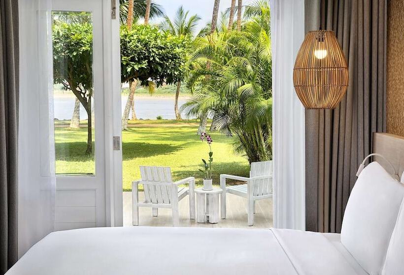 Номер Стандарт Вид на Озеро, Avani Kalutara Resort