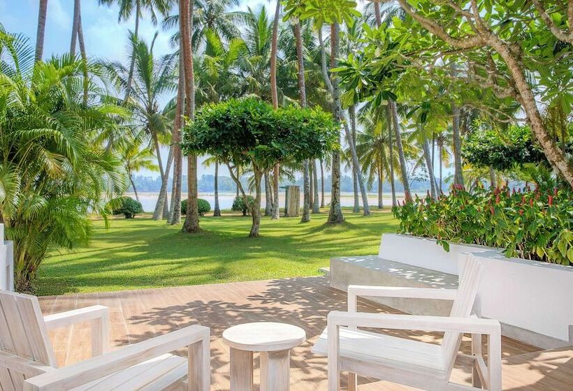 Номер Стандарт Вид на Море, Avani Kalutara Resort