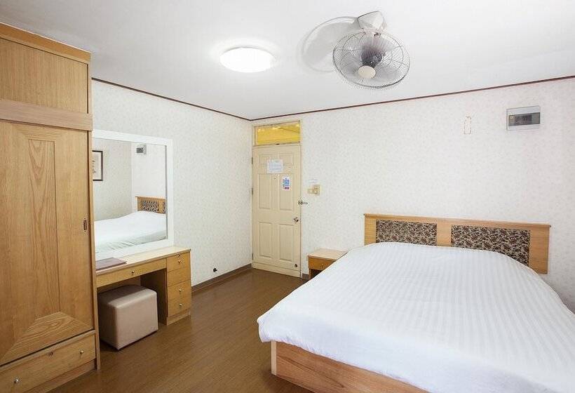 Quarto Superior, The Aiyapura Bangkok
