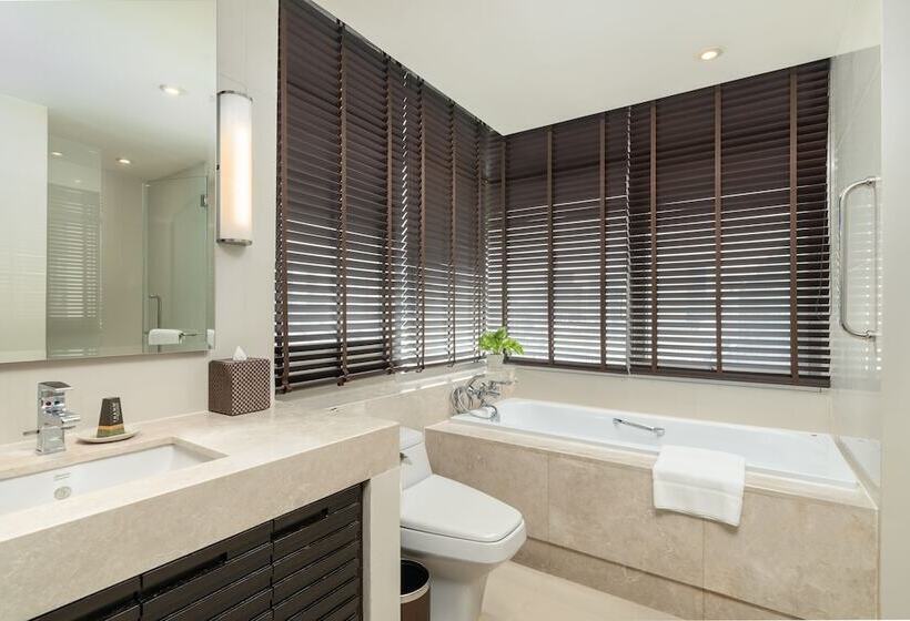 سوئیت دلوکس 3 خوابه, Sathorn Vista Bangkok  Marriott Executive Apartments