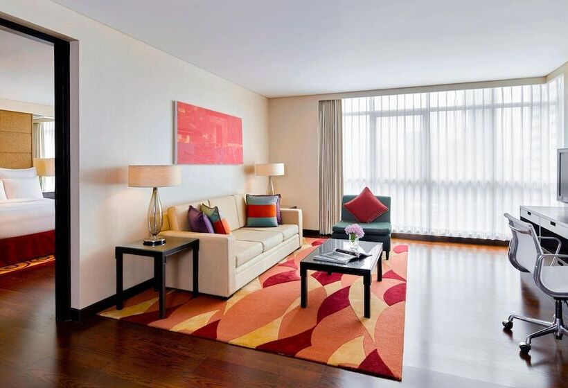 سوییت لوکس, Sathorn Vista Bangkok  Marriott Executive Apartments