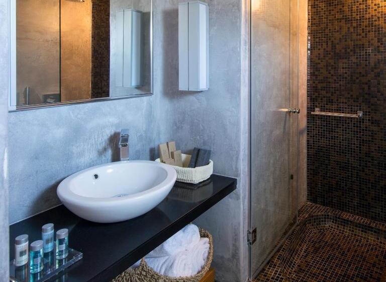 سوییت, Avaton Resort And Spa