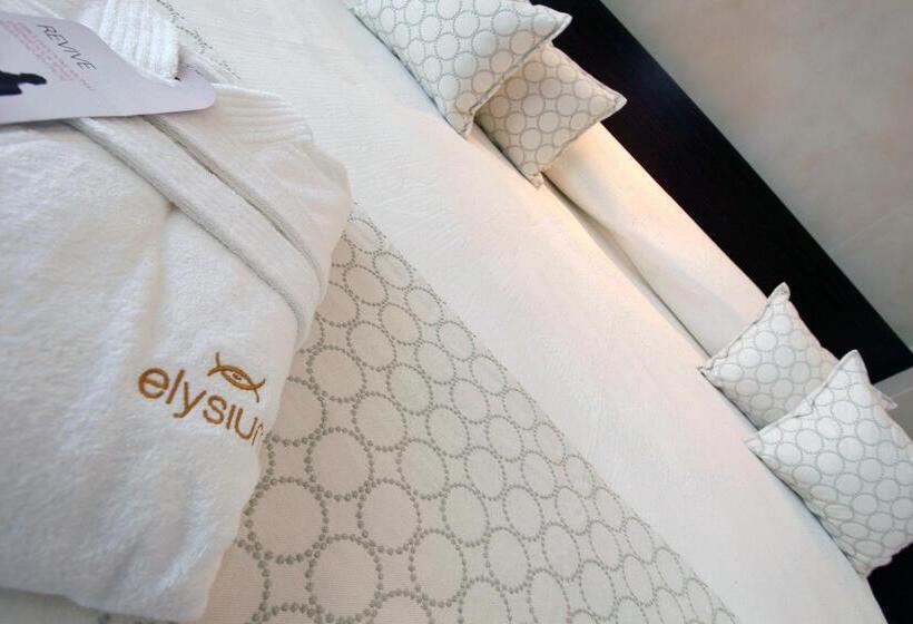 سوئیت کلوب با چشم‌انداز دریا, Elysium Resort & Spa