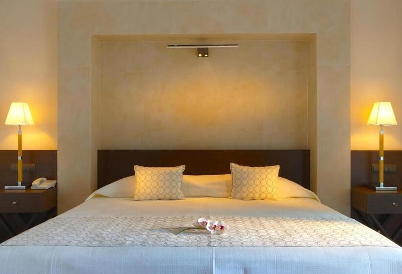 سوئیت کلوب با چشم‌انداز دریا, Elysium Resort & Spa