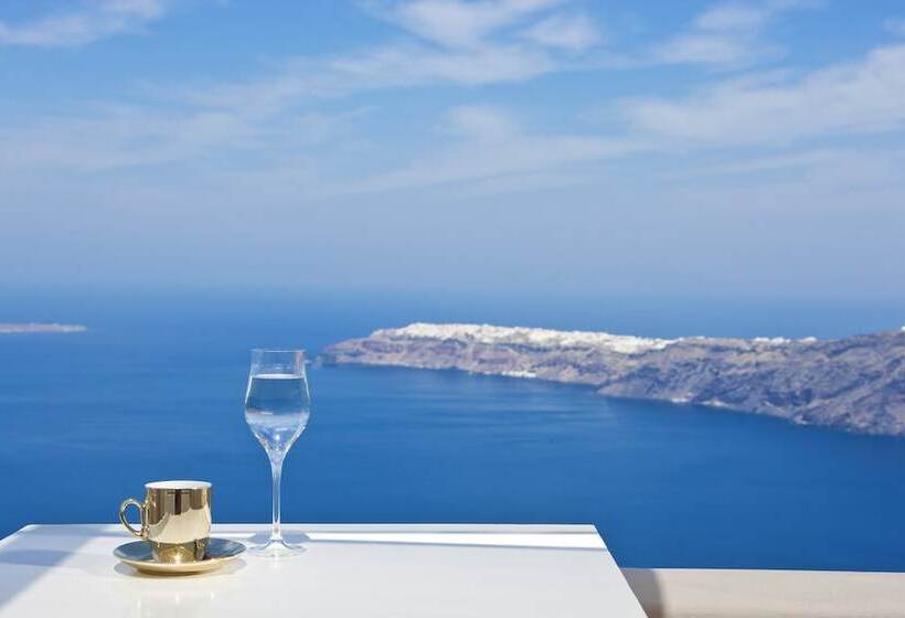 سوئیت جونیور با چشم‌انداز, Gold Suites   Small Luxury Hotels Of The World