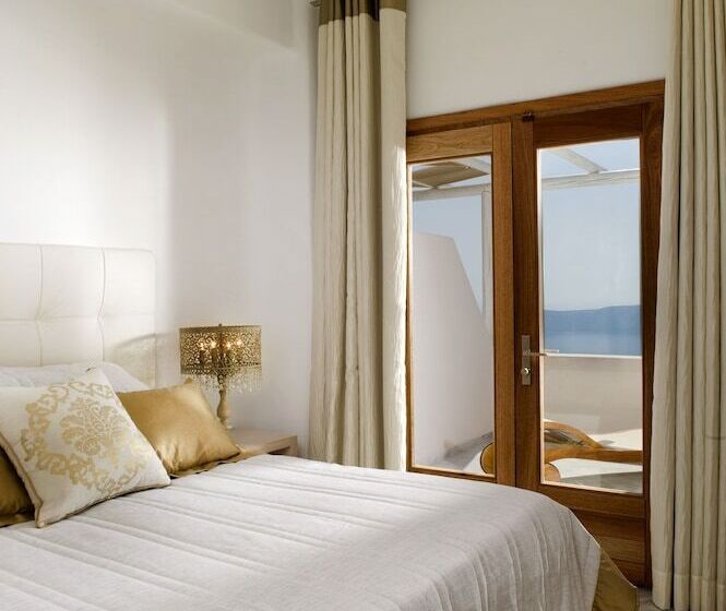 سوئیت دولوکس با چشم‌انداز, Gold Suites   Small Luxury Hotels Of The World