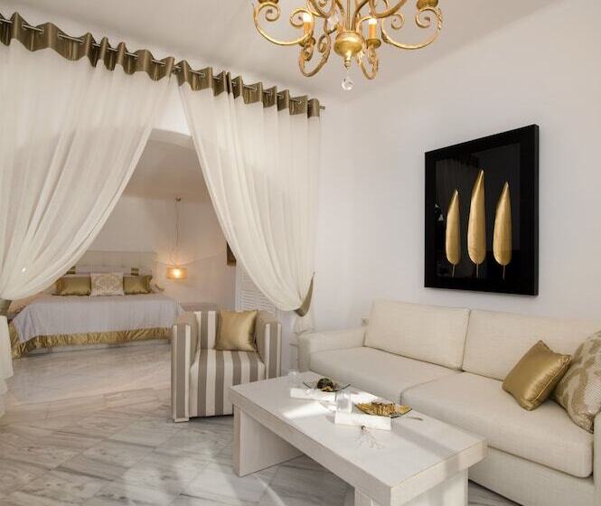 سوئیت دولوکس با چشم‌انداز, Gold Suites   Small Luxury Hotels Of The World